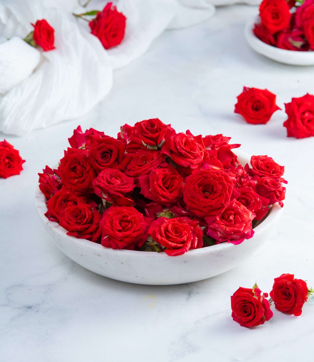 Fresh and loose flowers collection